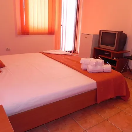 Pensiunea Iubesc Marea Guest house Costinesti